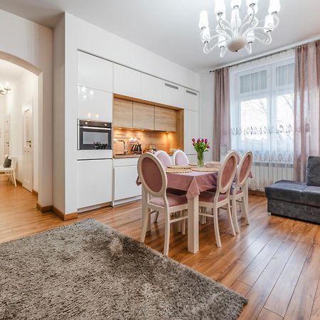 Florencja Parking Gratis Moxy Te&Am Cracow كراكوفيا المظهر الخارجي الصورة