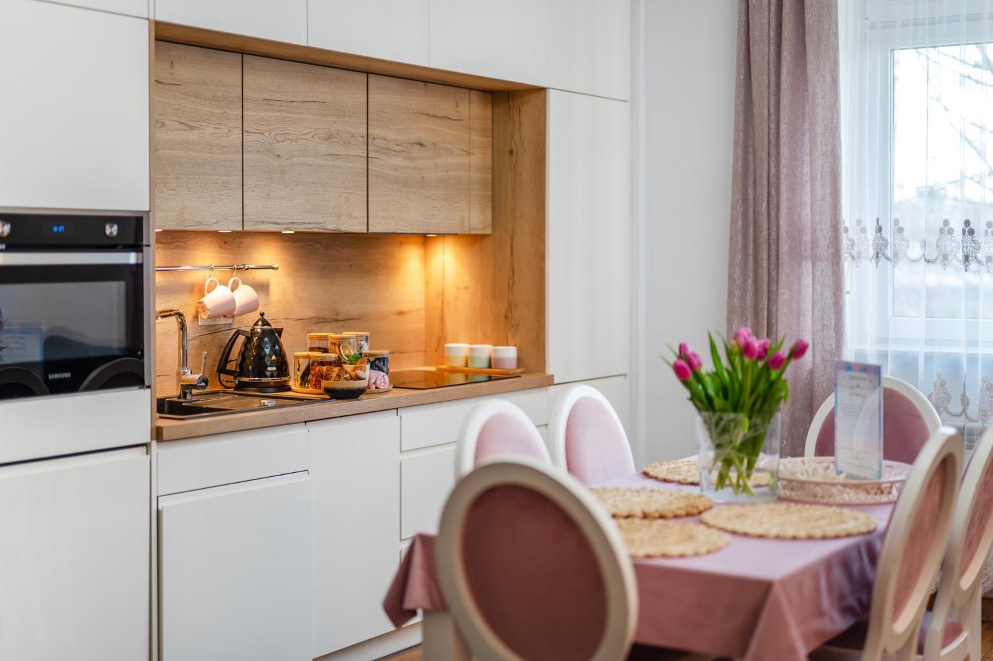 Florencja Parking Gratis Moxy Te&Am Cracow كراكوفيا المظهر الخارجي الصورة