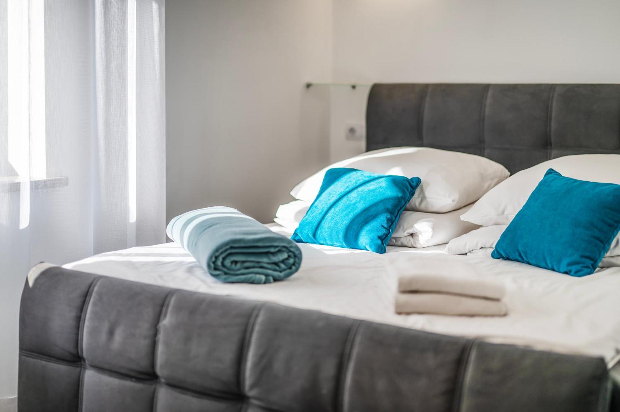 Florencja Parking Gratis Moxy Te&Am Cracow كراكوفيا المظهر الخارجي الصورة